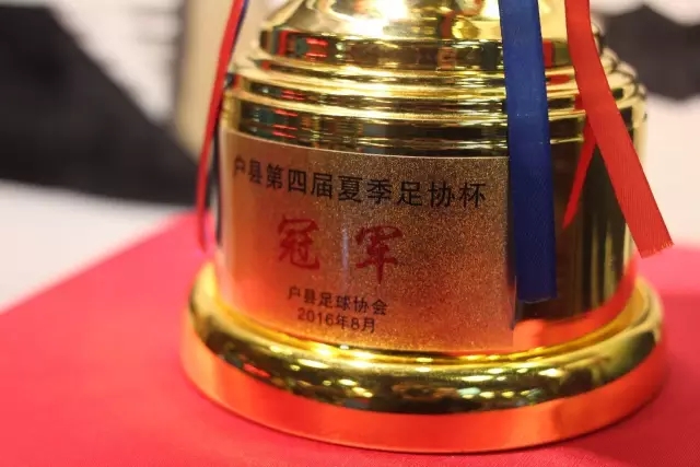 记者：利物浦队航班因美国恶劣天气取消，球队明天抵达纽约